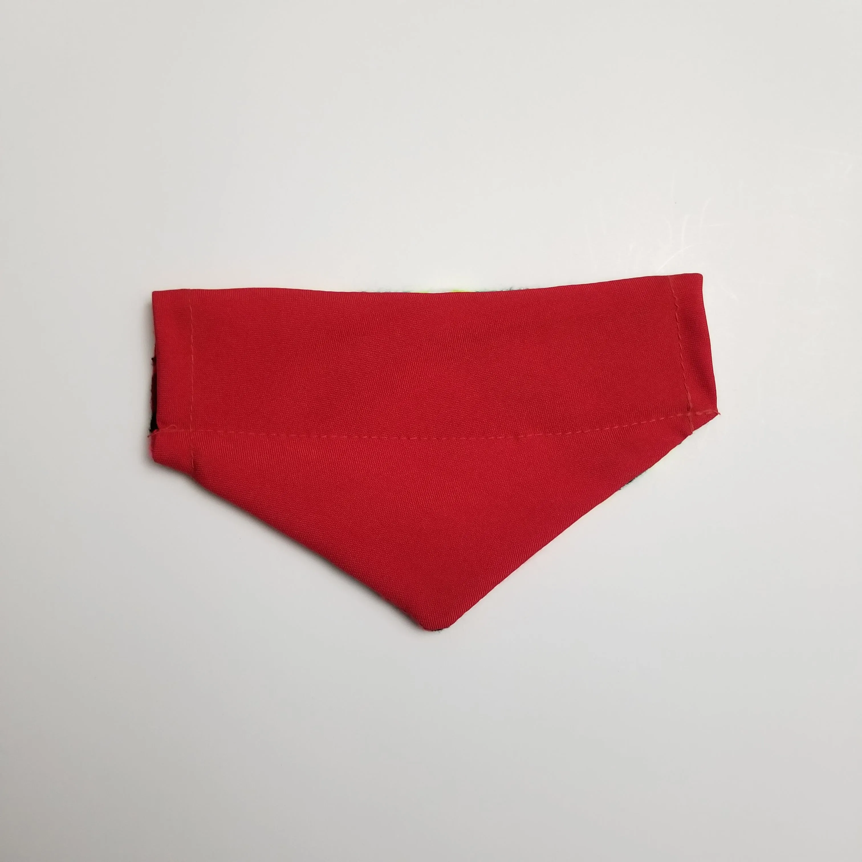 MEDIUM RED SARAPE DOG BANDANA. 52